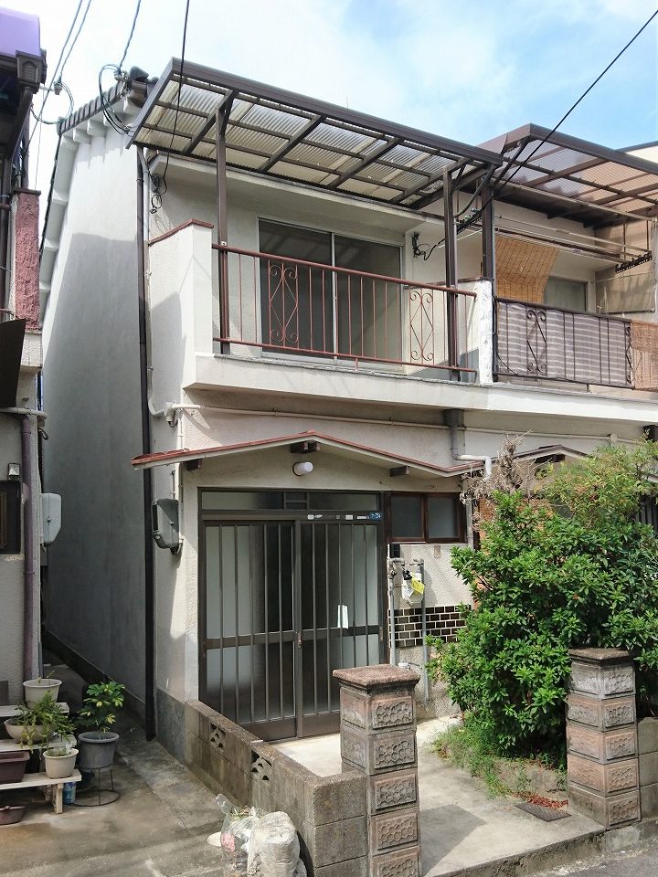 再生事例 ~松原市三宅西~ (株)空き家総合研究所(旧:合同会社田口商事) 再生事例 ~松原市三宅西~ (株)空き家総合研究所(旧:合同会社田口商事)